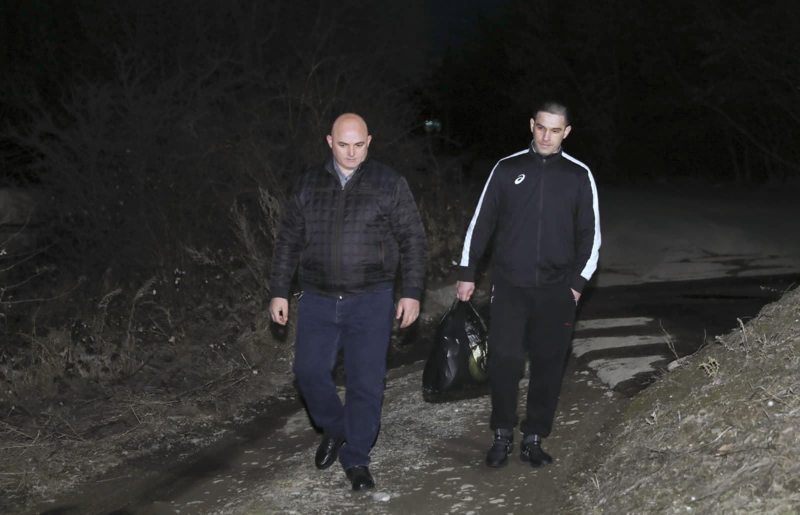 Frontnews image description