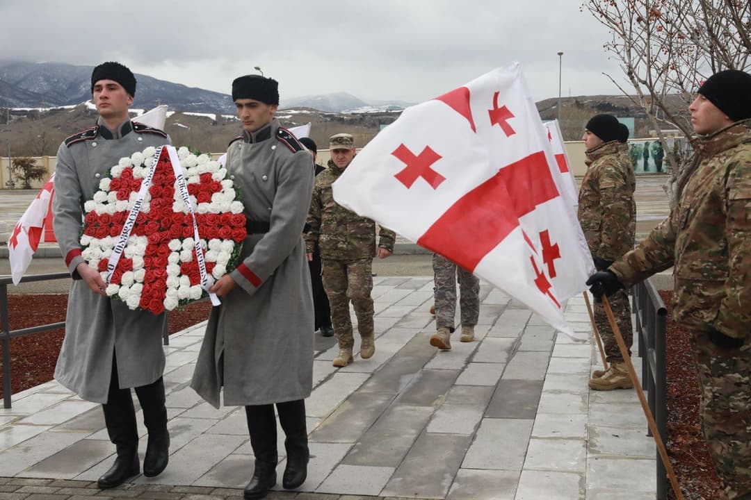 ეროვნული თავდაცვის აკადემიის იუნკერებმა 1921 წელს დაღუპული გმირები გაიხსენეს