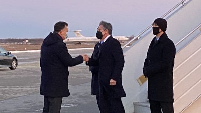 Frontnews image description