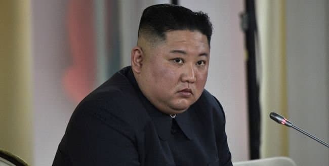 კიმ ჩენ ინი სამხრეთ კორეას ემუქრება, რომ “ფერფლად გადააქცევს”