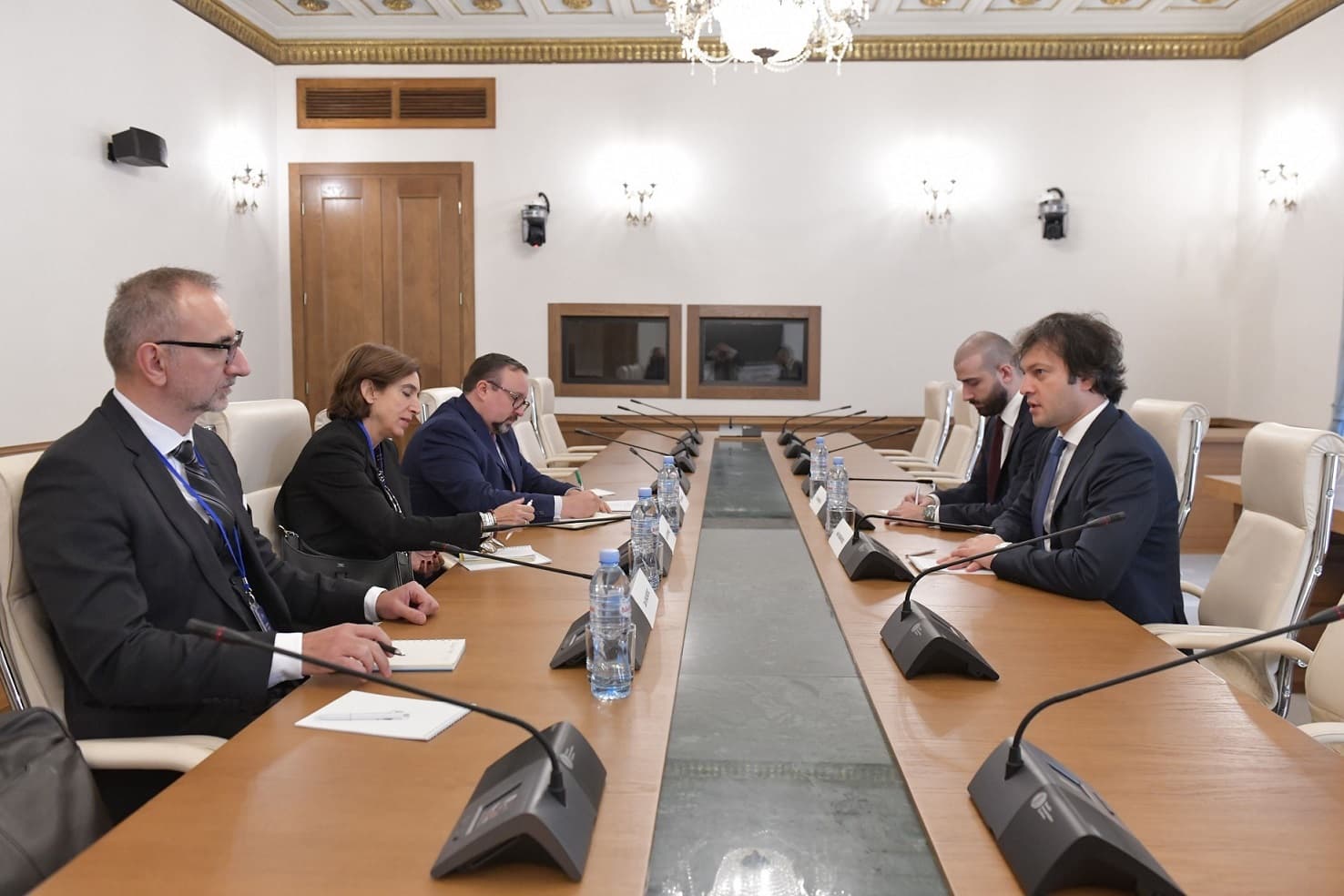 Frontnews image description