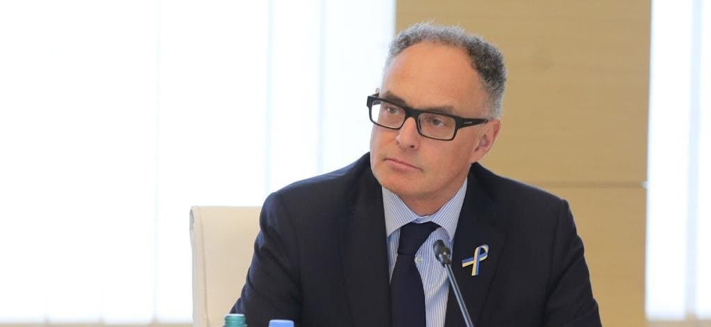 მარკ კლეიტონი – რუსეთმა უნდა დაასრულოს ქართულ მიწაზე არალეგალური ყოფნა და გაათავისუფლოს ყველა დაკავებული