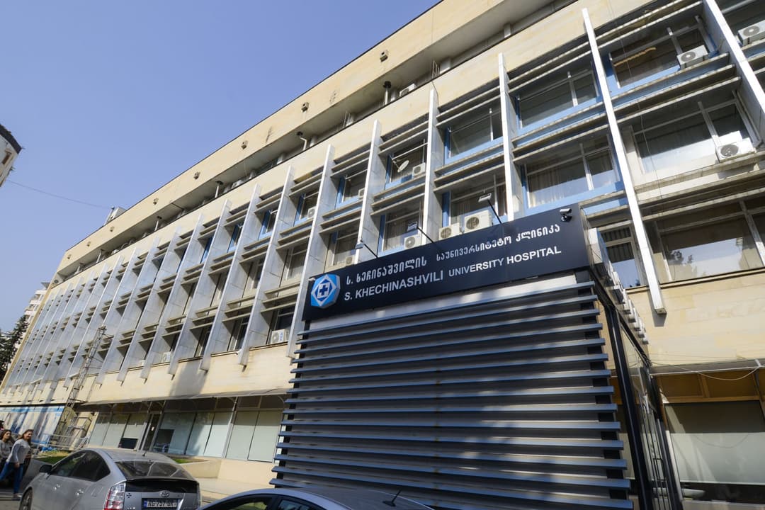 შანიძის ქუჩაძე სროლის შედეგად დაჭრილი მამაკაცის მდგომარება სტაბილურად მძიმეა