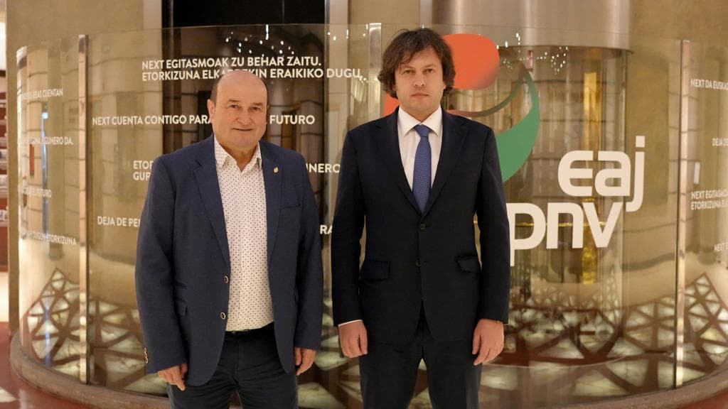 ირაკლი კობახიძე ბასკეთის მმართველი პარტიის ლიდერს შეხვდა