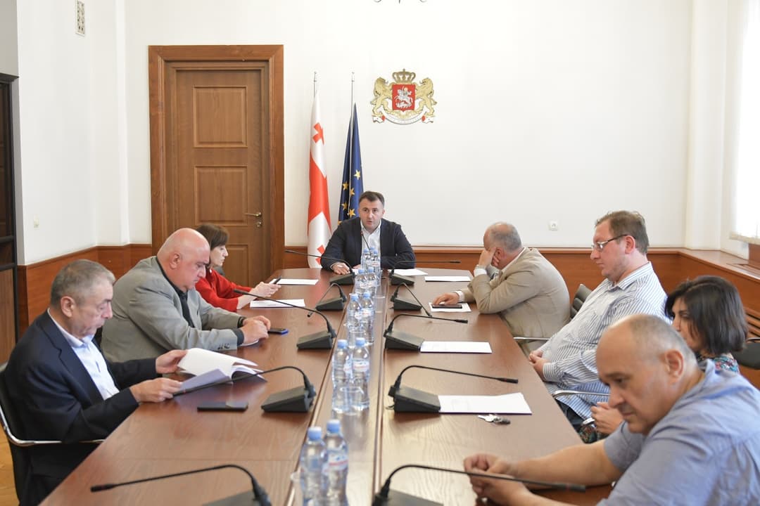 საპროცედურო საკითხთა და წესების კომიტეტმა ახალი პოლიტიკური ჯგუფის რეგისტრაციის საკითხს მხარი დაუჭირა