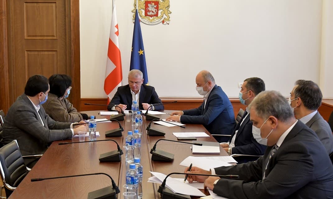 საპროცედურო საკითხთა და წესების კომიტეტმა ზურაბ გირჩი ჯაფარიძისთვის დეპუტატის უფლებამოსილების ვადამდე შეწყვეტის დადგენილების პროექტს მხარი დაუჭირა