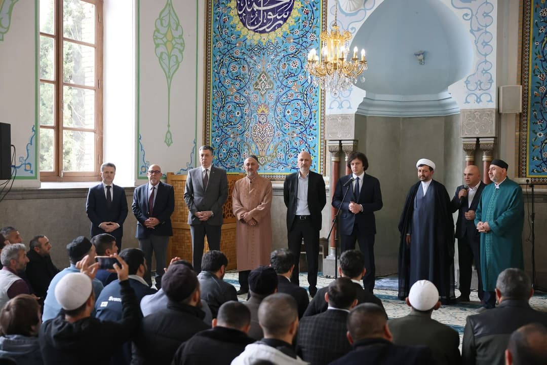 ირაკლი კობახიძემ მუსლიმებს რამადან ბაირამი მიულოცა