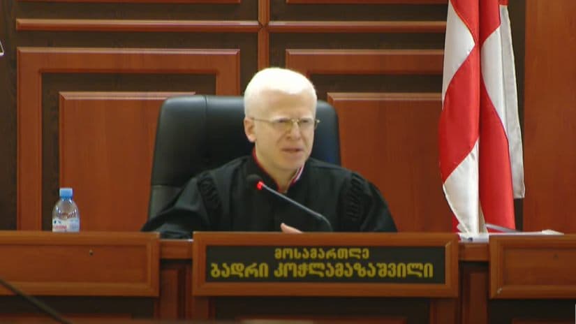 მოსამართლე ბადრი კოჭლამაზაშვილმა მიხეილ სააკაშვილთან სამედიცინო ექსპერტების დაშვების გადაწყვეტილება არც ამჯერად მიიღო