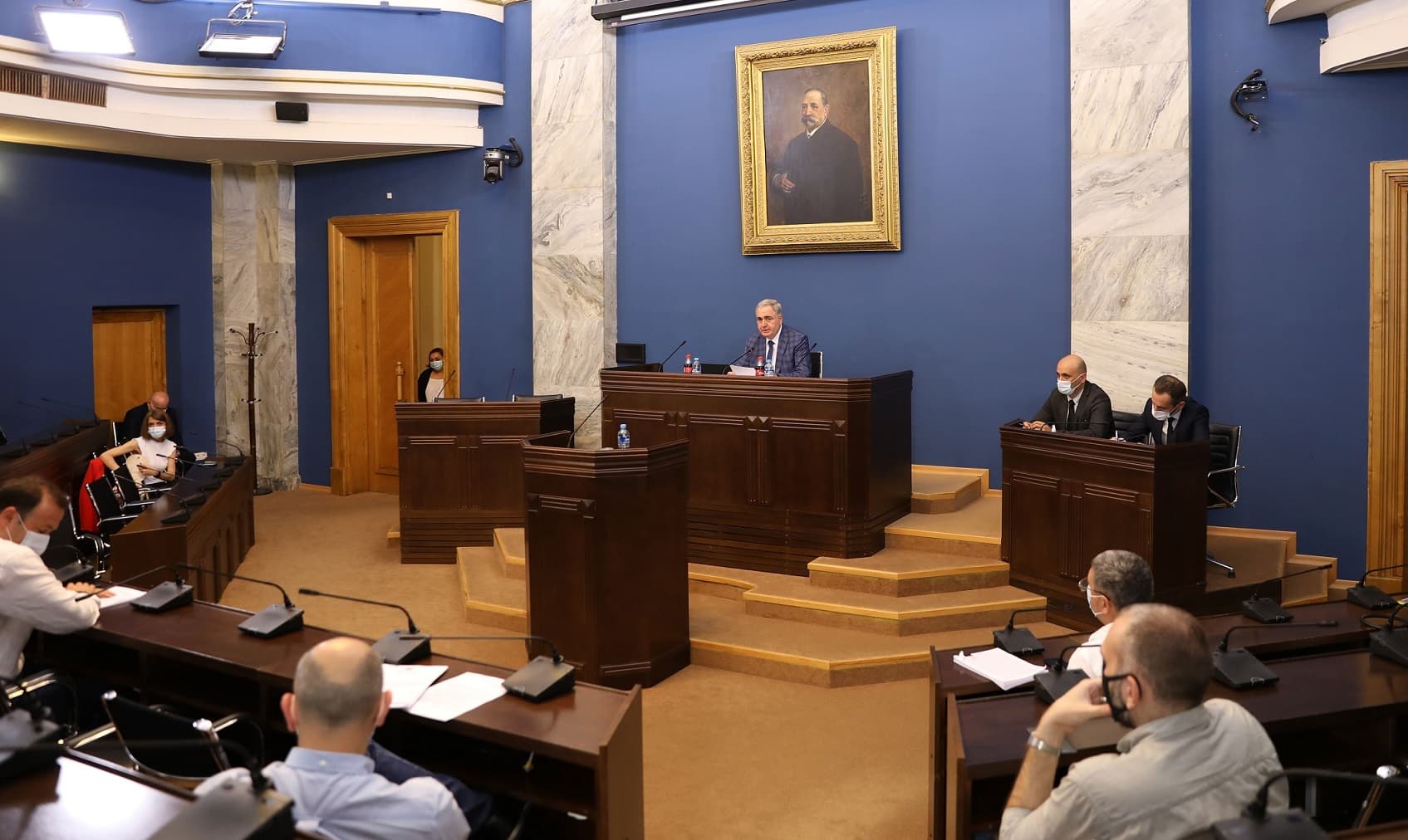 Frontnews image description