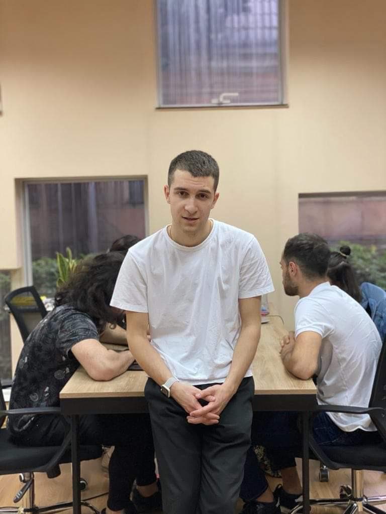 ნიკა კვარაცხელიას ოჯახი – არსებობს საფრთხე, რომ მკვლელობის რეალური მოტივის დაფარვის მიზნით, დამკვეთმა აკო ჭელიძისა და გიორგი კავილაძის ლიკვიდაცია მოახდინოს