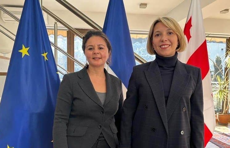 ნინო ლომჯარია – საფრანგეთის პრეზიდენტმა ქართულ დემოკრატიაში შეტანილი წვლილისთვის ღირსების ეროვნული ჯილდო მომანიჭა