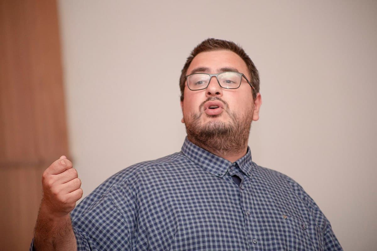 Frontnews image description