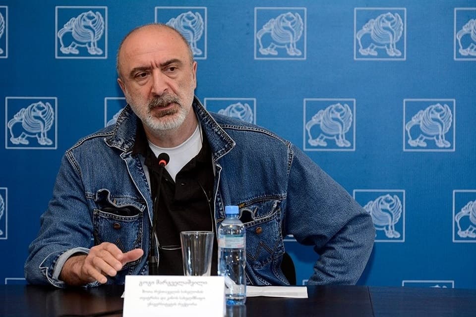 Frontnews image description