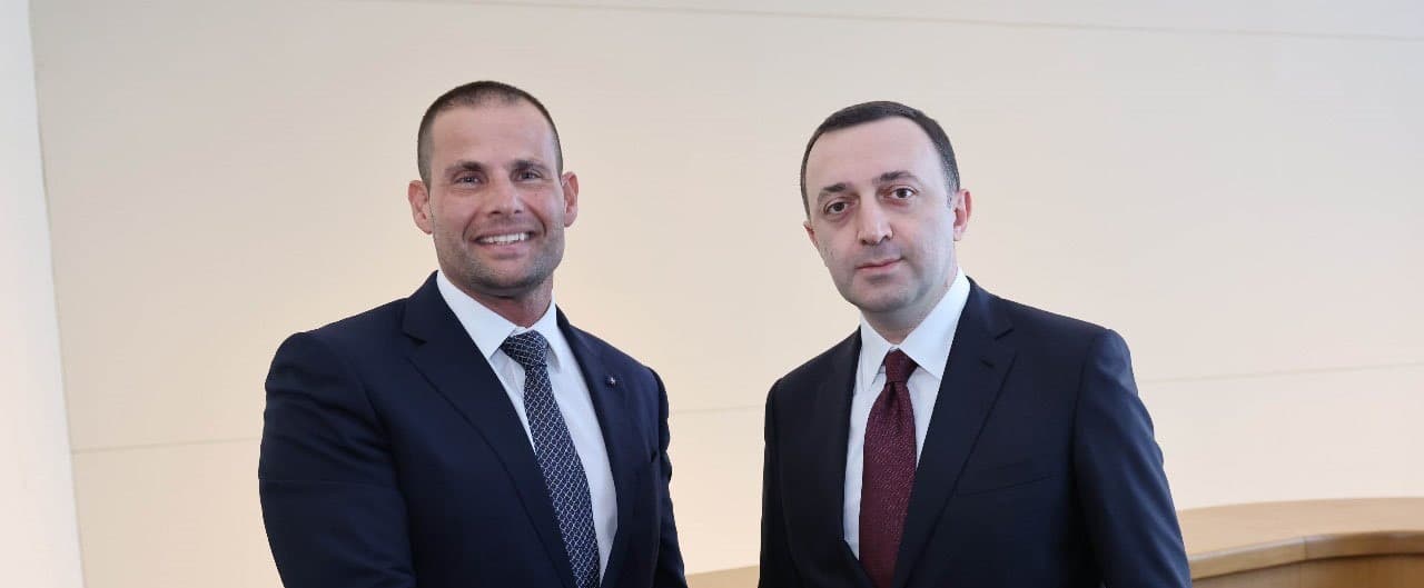 Frontnews image description