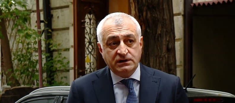 მამუკა ხაზარაძე – მოვუწოდებ პოლიტპატიმრებს, ბიჭებო, მაგრად იყავით, აქ ჩვენ მაგრად ვართ, ჩვენ თქვენ არ მიგატოვებთ