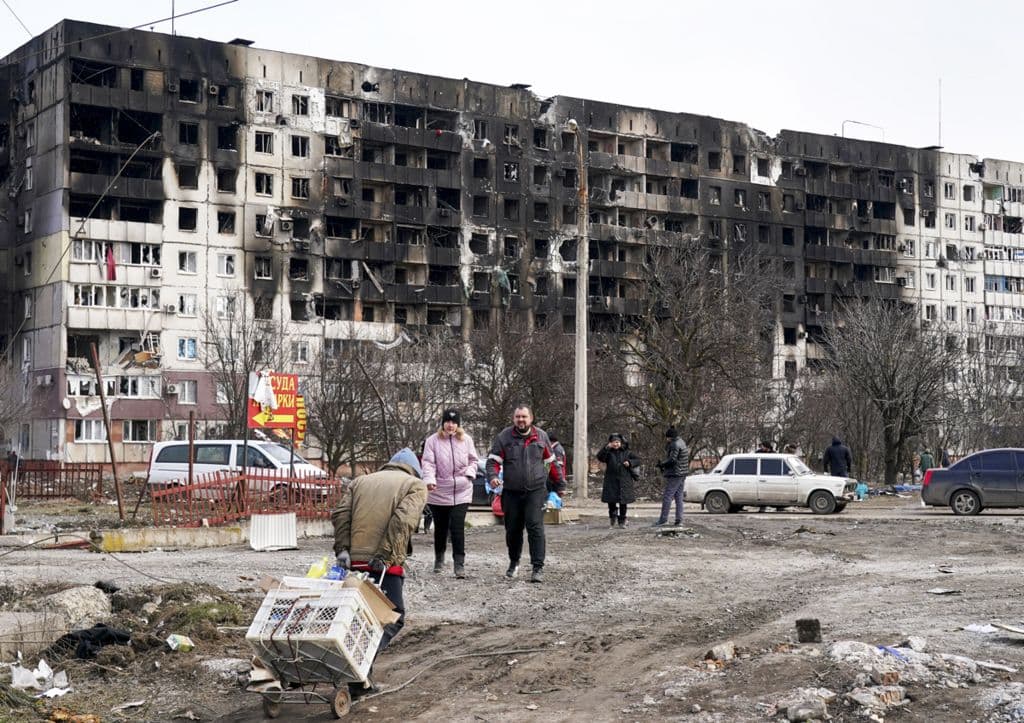 Russians issue inter-city passes for besieged Mariupol