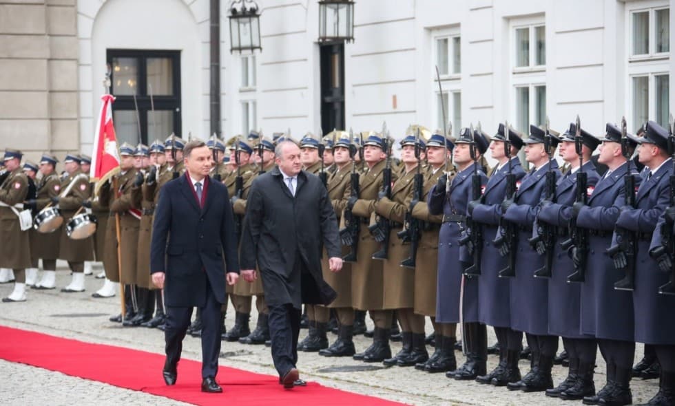 Frontnews image description