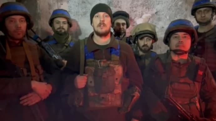 უკრაინის ნაციონალური გვარდიის მებრძოლები “აზოვსტალიდან” მთელი სამხედრო გარნიზონის ევაკუაციას ითხოვენ