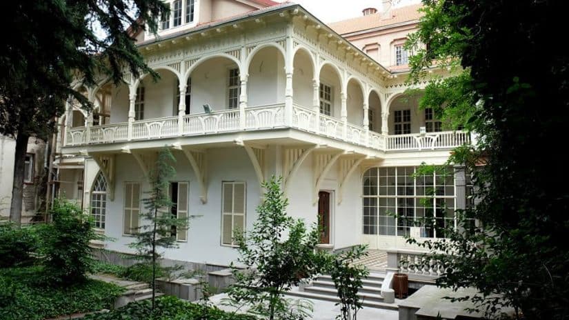 Frontnews image description