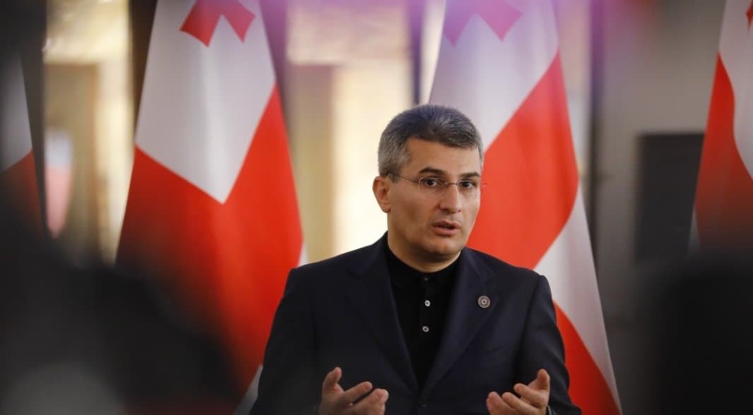 მამუკა მდინარაძე – რა იყო ის, რაც არ უკადრია დღემდე? ეს იყო პატრიარქის მიმართ მძიმე შეურაცხყოფა, თავდასხმა ეკლესიაზე, პატრიარქზე და დღეს ესეც მოახერხა