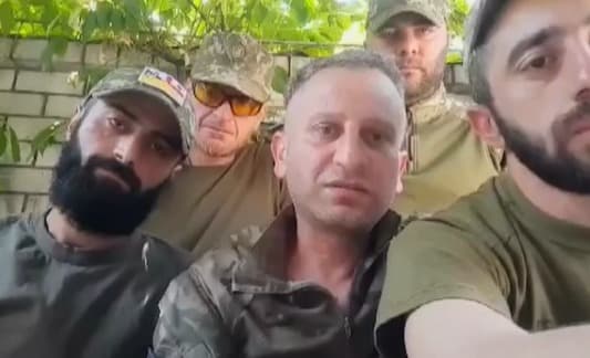 რუსთაველის გამზირზე შეკრებილებს უკრაინაში მებრძოლმა ქართველებმა მიმართეს