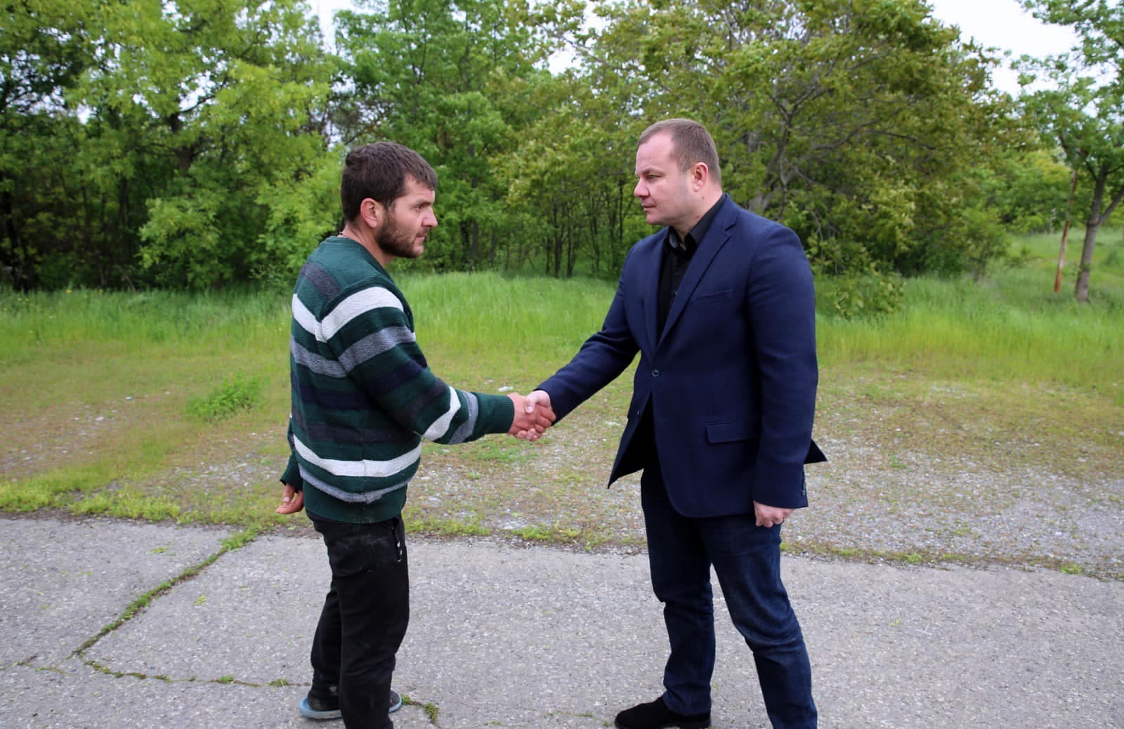 Frontnews image description