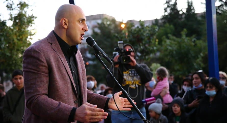 Frontnews image description