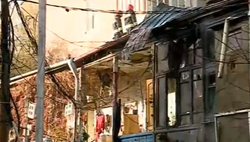 მელიქიშვილის გამზირზე ორი საცხოვრებელი სახლი დაიწვა