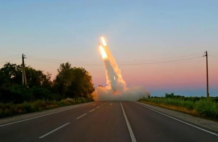 უკრაინის შეიარაღებულმა ძალებმა მელიტოპოლის მახლობლად ოკუპანტების სამხედრო ბაზა გაანადგურეს