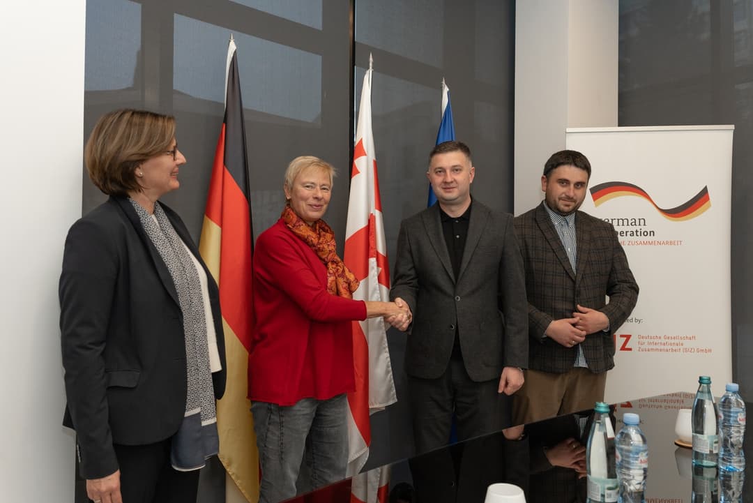 ონის მუნიციპალიტეტის მერიასა და გერმანიის საერთაშორისო თანამშრომლობის საზოგადოებას (GIZ) შორის მემორანდუმი გაფორმდა