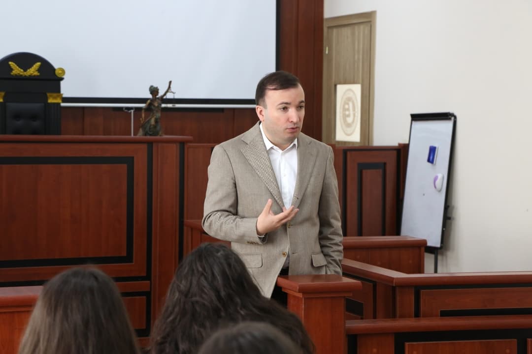 “ევროპის უნივერსიტეტში“ ლევან მესხორაძის საჯარო ლექცია გაიმართა