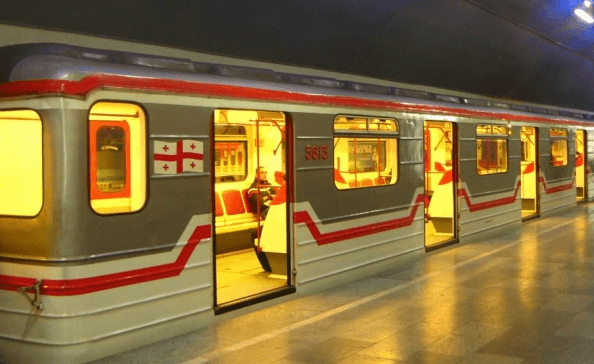 თბილისის მეტროს პირველ ხაზზე მოძრაობა სრულად აღდგენილია