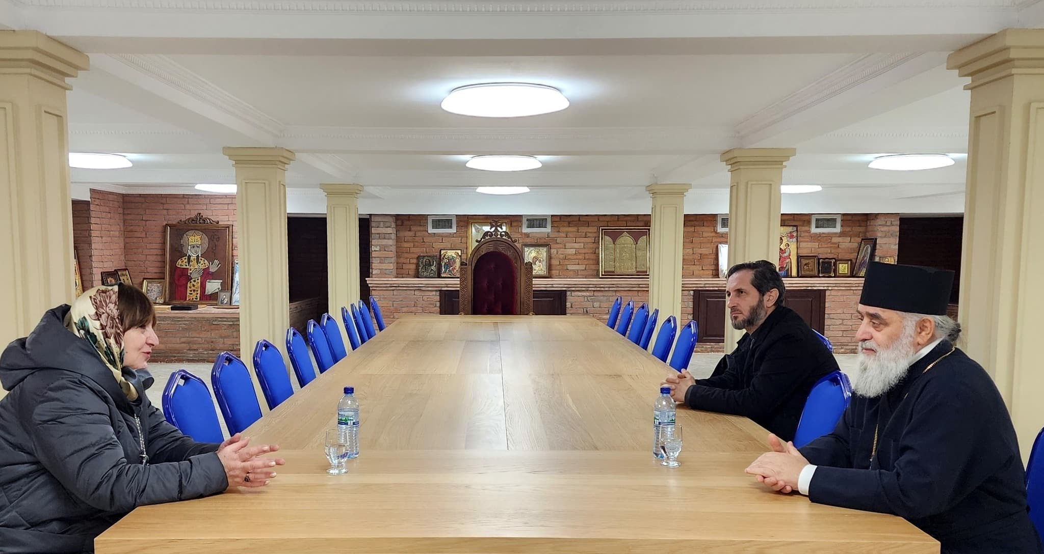 Frontnews image description