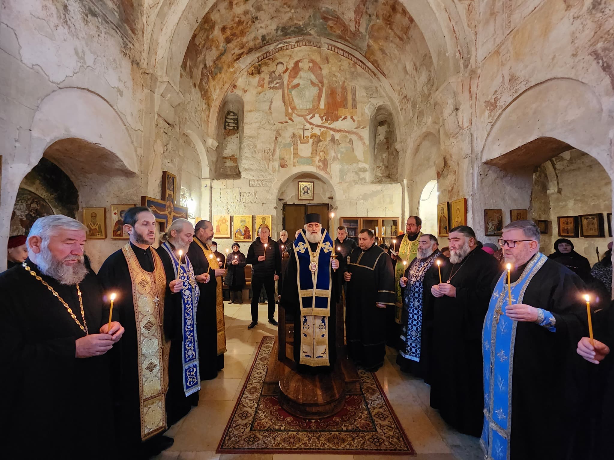 Frontnews image description