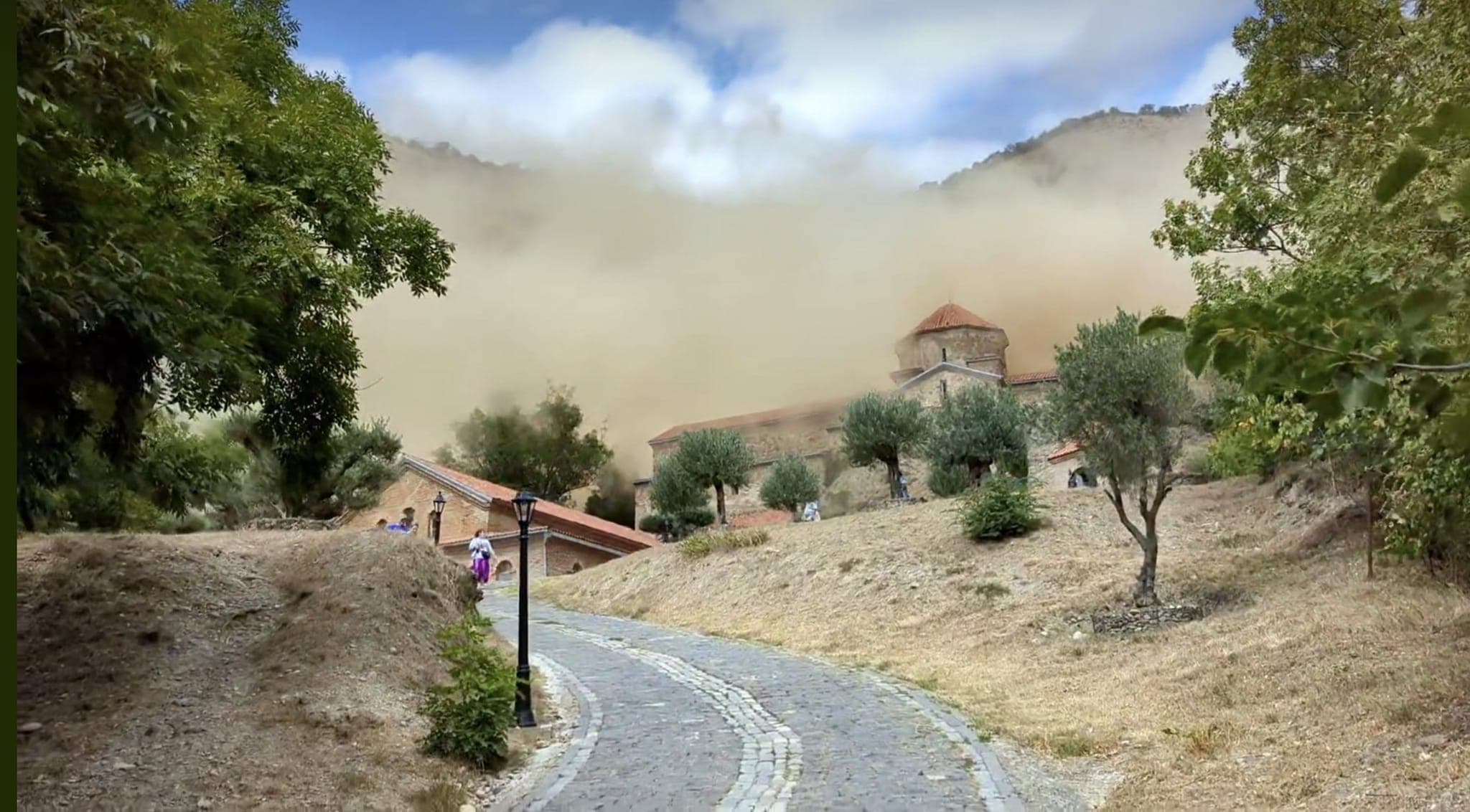 Frontnews image description