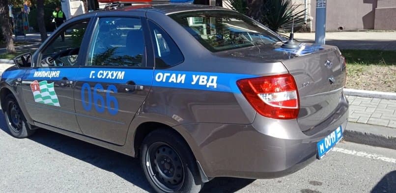 ოკუპირებულ აფხაზეთში ე.წ. დეპუტატმა დე ფაქტო შსს-ს შენობასთან ცეცხლი გახსნა