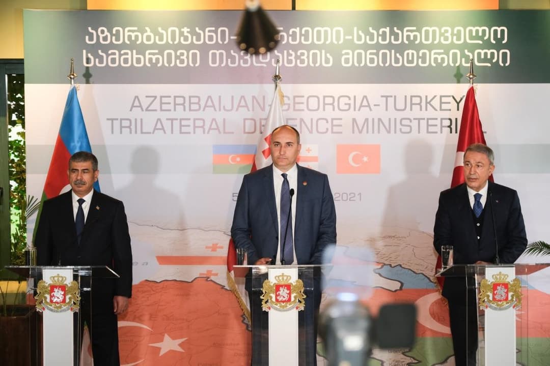 ჯუანშერ ბურჭულაძე თურქეთში სამმხრივ თავდაცვის მინისტერიალს დაესწრება