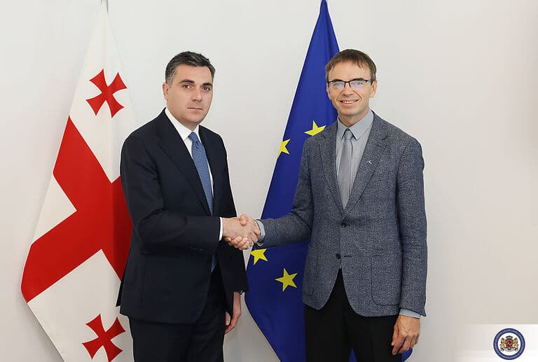 Frontnews image description