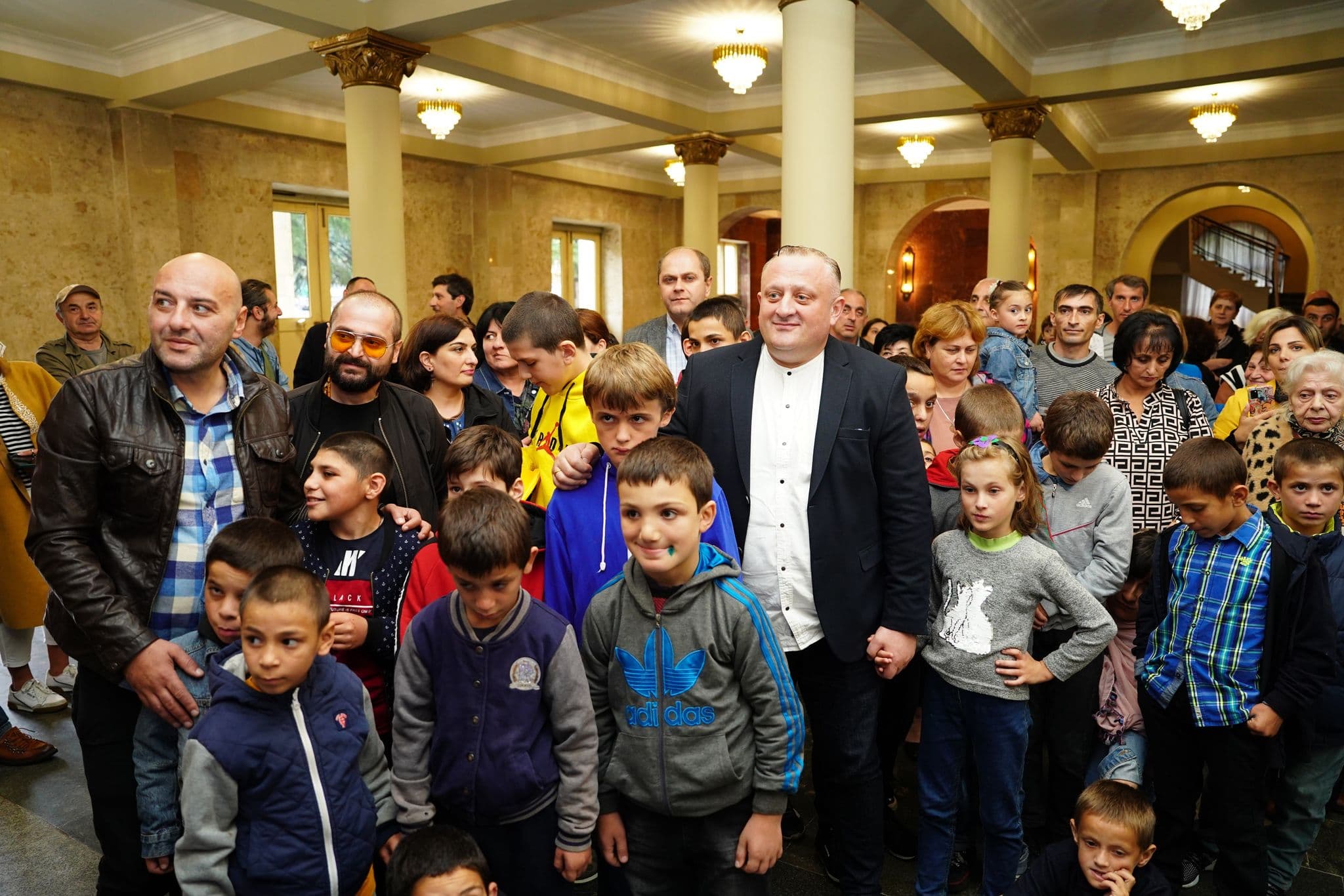 Frontnews image description