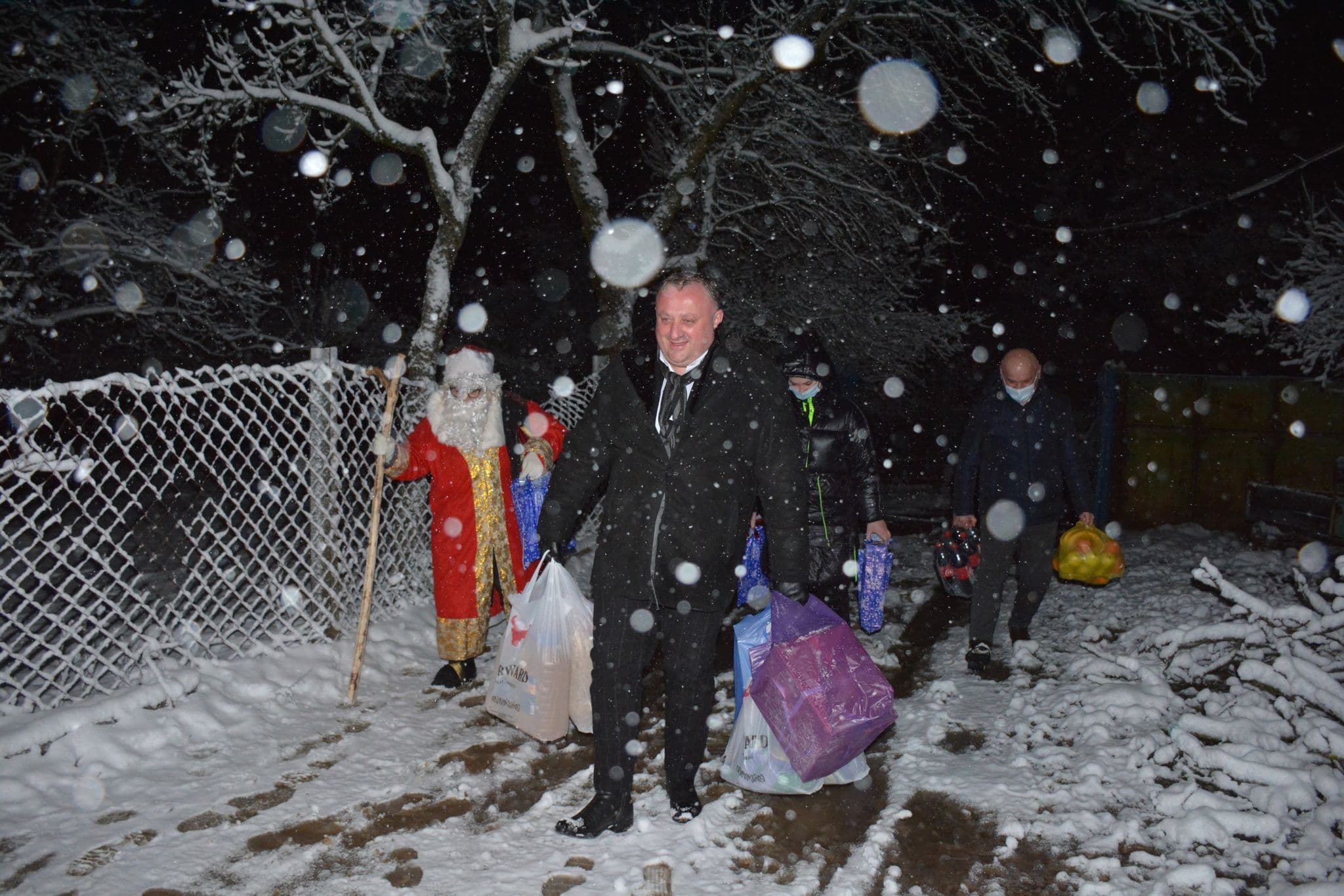 Frontnews image description