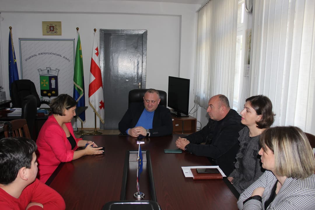 რობოტიკის სკოლის მოსწავლეების პროექტი “ჭკვიანი ურნები” ჭიათურაში უახლოეს პერიოდში დამონტაჟდება