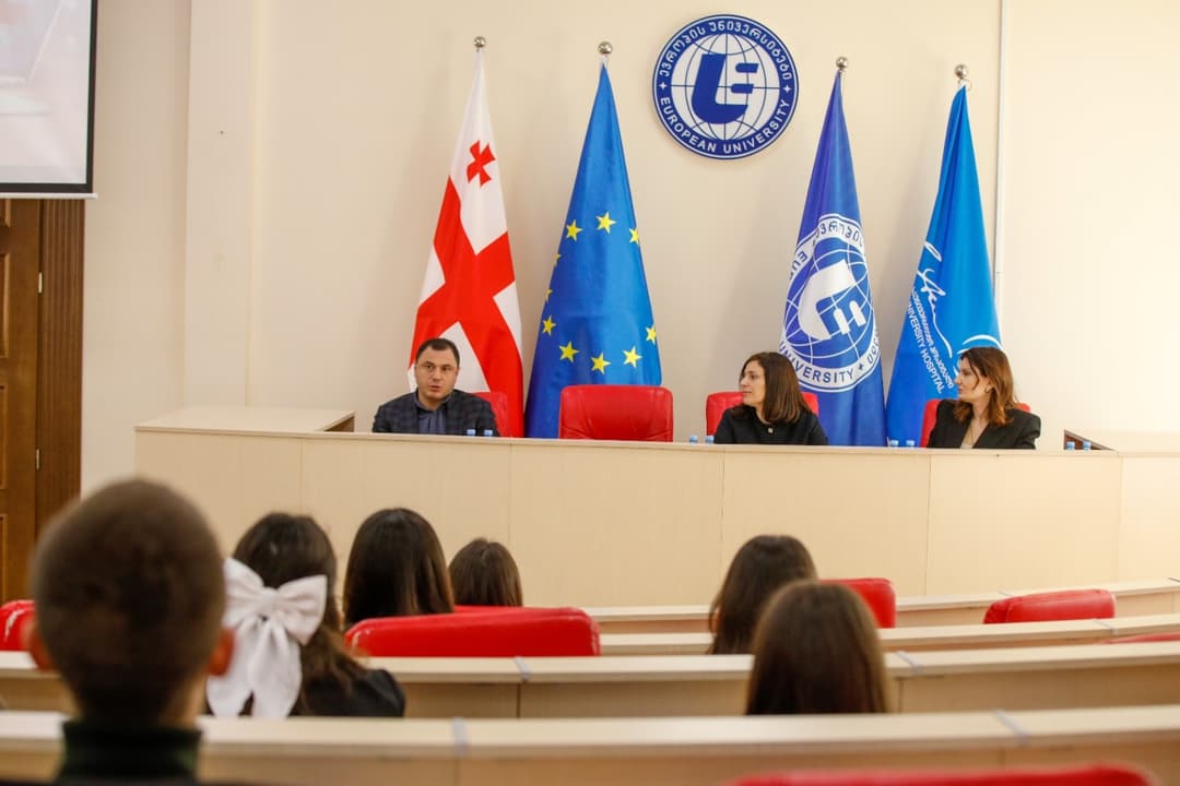 “ევროპის უნივერსიტეტში” ზამთრის სკოლა – “ევროპეიზაცია და დემოკრატიზაცია: ევროკავშირი და საქართველო” დაიწყო