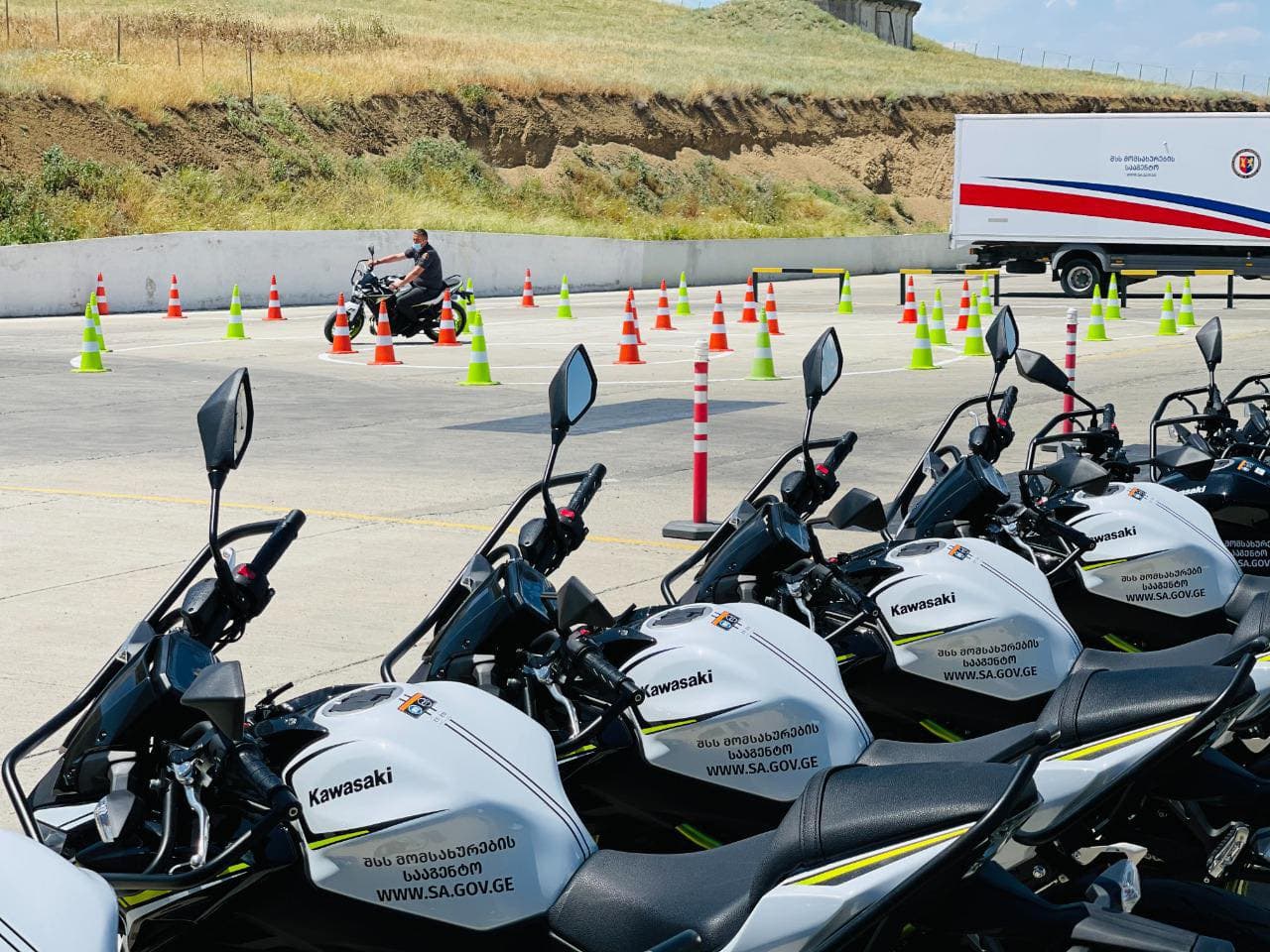 Frontnews image description