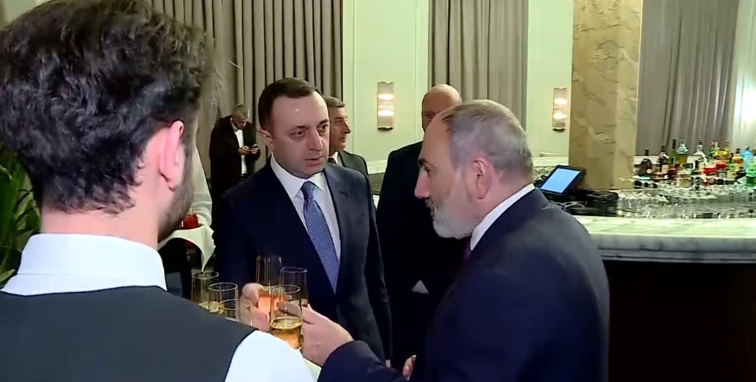 Frontnews image description