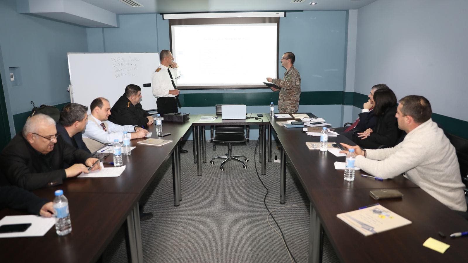 Frontnews image description