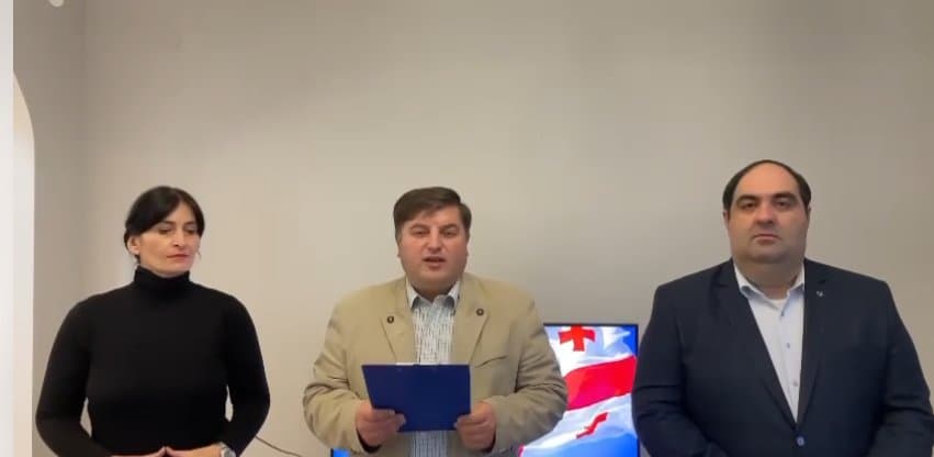 “ნაციონალური მოძრაობა” ამბროლაურის საკრებულოს სამივე წევრმა დატოვა