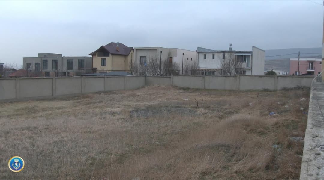 ყალბი დოკუმენტით სხვისი ქონების თაღლითურად დაუფლების ფაქტზე ერთი პირი დააკავეს