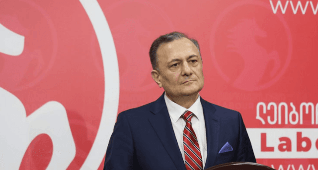 შალვა ნათელაშვილი – კრემლის ეს ჰუმანისტური საჩუქარი გათვლილია უკვე ძირმომპალი ივანიშვილის პუტინოიდური რეჟიმის გადასარჩენად