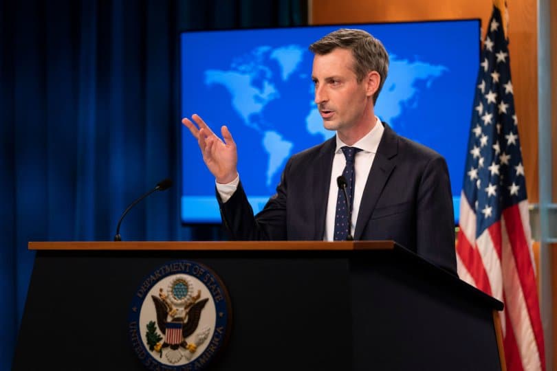 ნედ პრაისი – ველოდებით რა ლოგიკური დასაბუთებით ახსნიან უცხოელი ჯარების შეყვანას თავიანთ მიწაზე