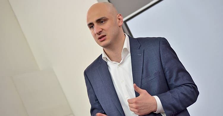 Frontnews image description